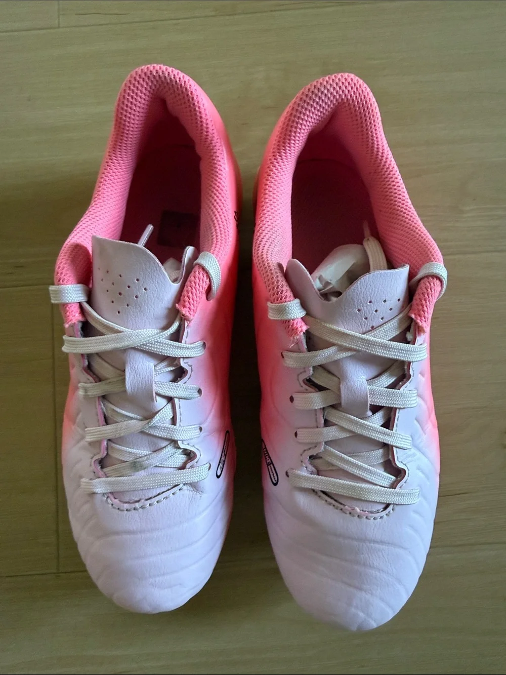 NIKE JR TIEMPO LEGEND 10 CLUB YOUNGER KIDS MULTI GROUND LOW TOP SOCCER CLEATS 1Y